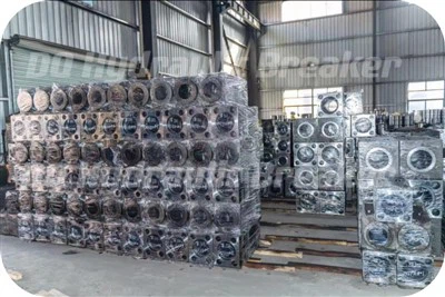 Dong Qiang Machinery Manufacturing Висококачествена предна глава на хидравличен прекъсвач за Sb121 Sb131 Sb151 Sb81 Sb70 Hb20g Hb30g Hb40g